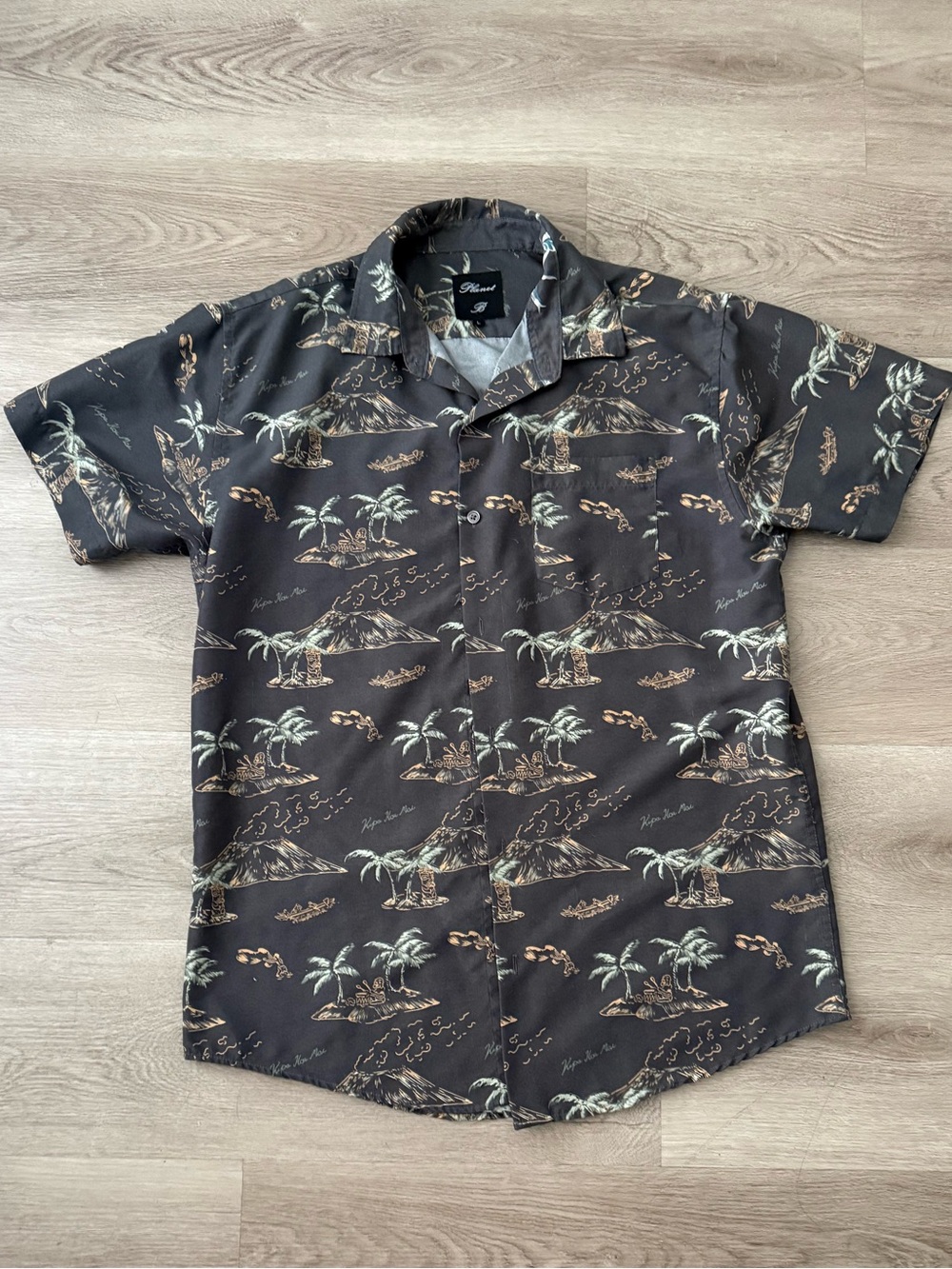 (Planet B) Island-Print Short Sleeve Shirt - Black/Brown